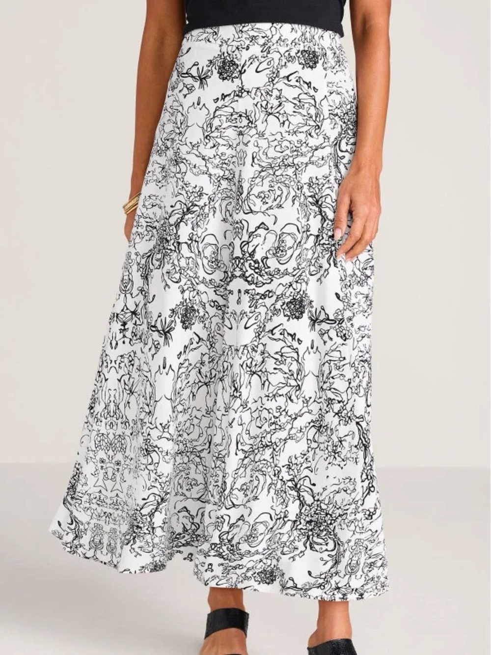 Soft Surroundings Amaranth White Black Abstract Floral Maxi Skirt Flowy